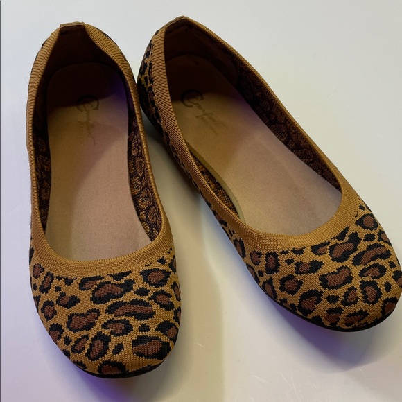Comfort Plus Leopard Print Knit Flats Slip On Women Shoe Sz 8W - Picture 1 of 6